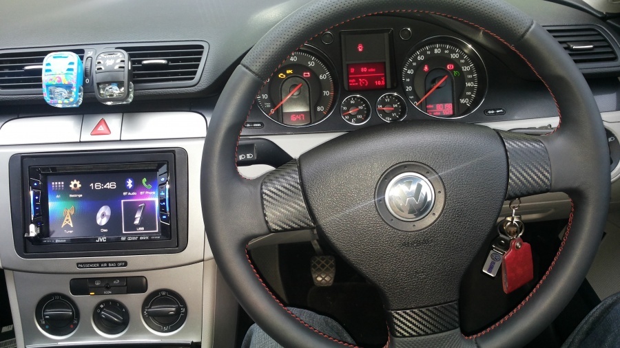 VW Passat JVC.jpg